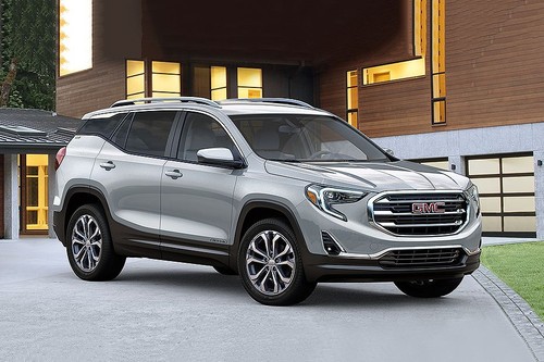 GMC Terrain (2022-2024) Front Cross Side View