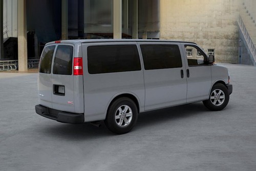 Savana Rear angle view