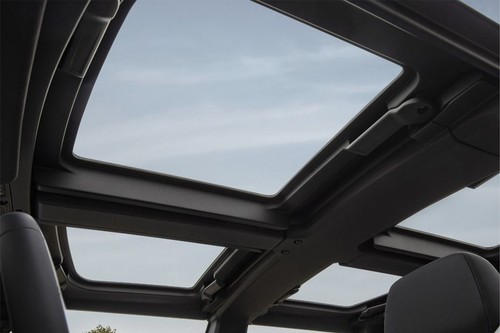 GMC Hummer EV Pickup Sunroof Moonroof