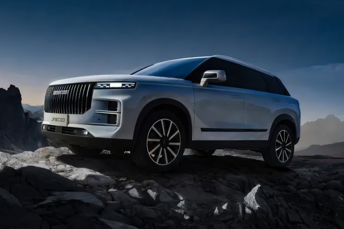 J7 Front angle low view