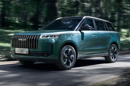 Jaecoo J5 Front Side View