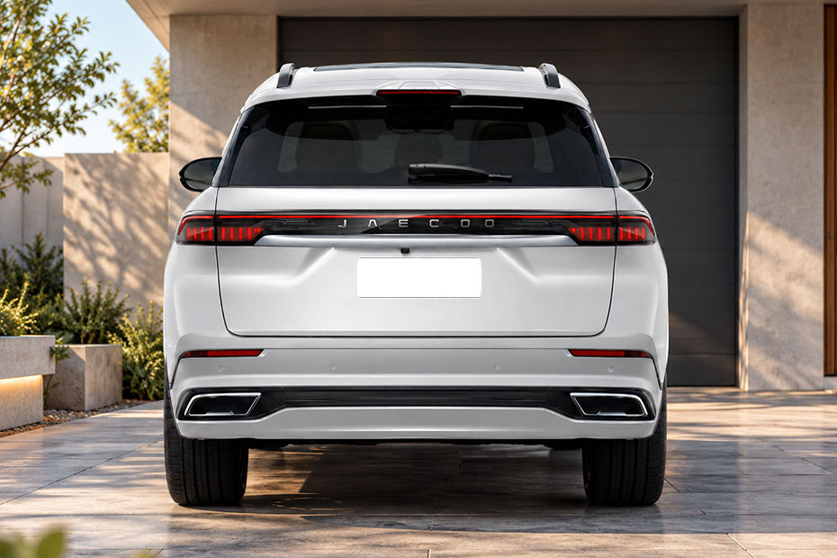 Full Rear View of Jaecoo J8 SHS