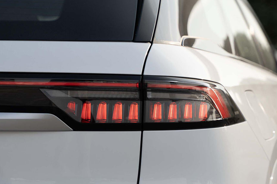 J8 SHS Tail light