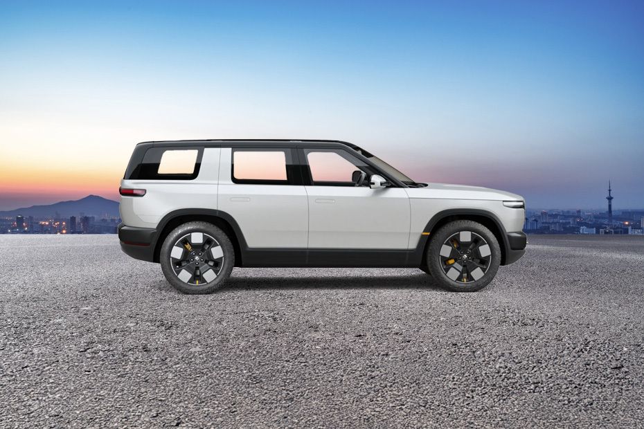 R2 Medium Angle Front View