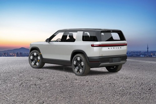 Rear Cross Side View of Rivian R2