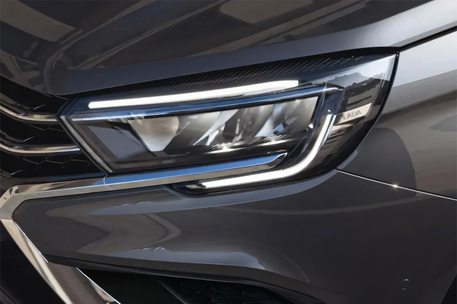 Vesta SW Headlight
