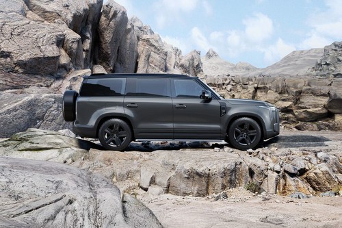 01 Medium Angle Front View