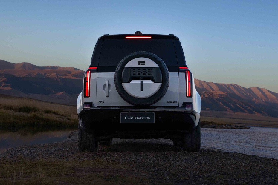 Full Rear View of ROX Adamas