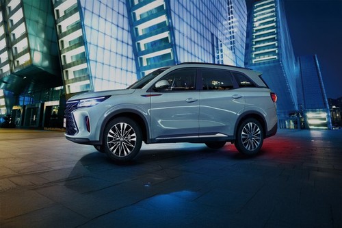 Rear Cross View of DFSK Fengon 600