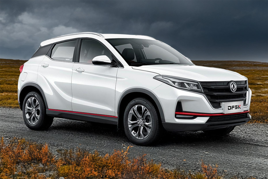 DFSK Fengon 500 Front Cross Side View