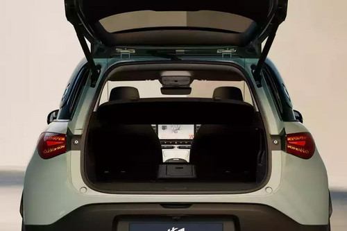 Trunk Open Closer View of 1