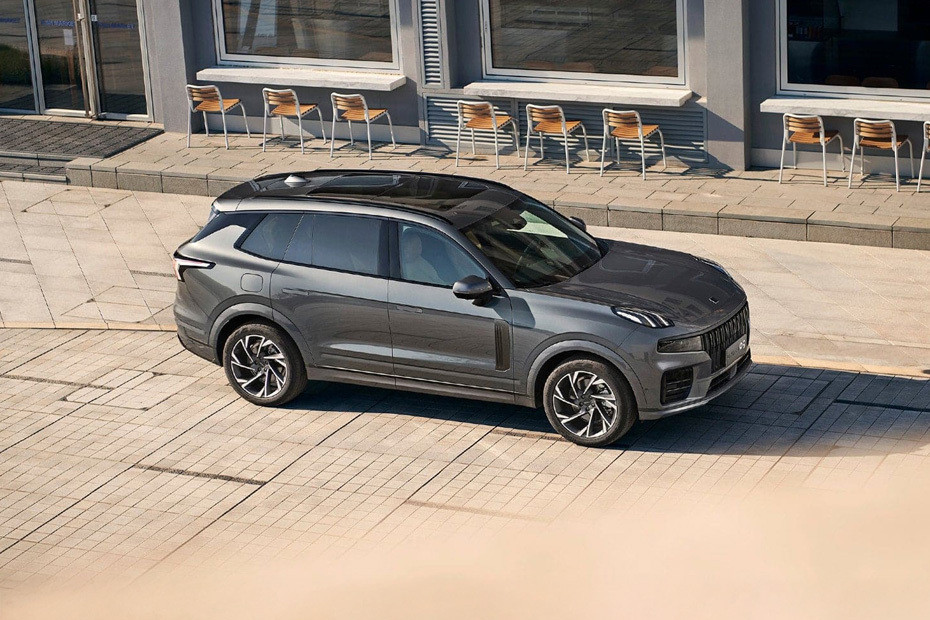 LYNK&CO 09 Front Medium View