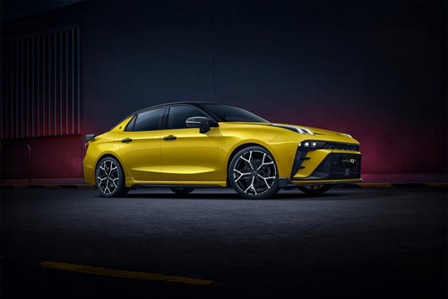 LYNK&CO 03 Plus Front Medium View