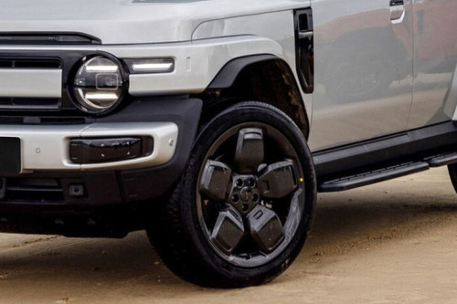 V23 Wheel