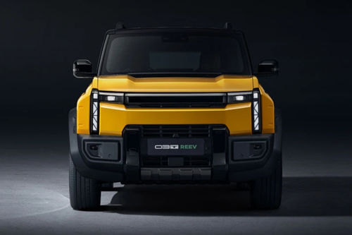 Full Front View of 03T