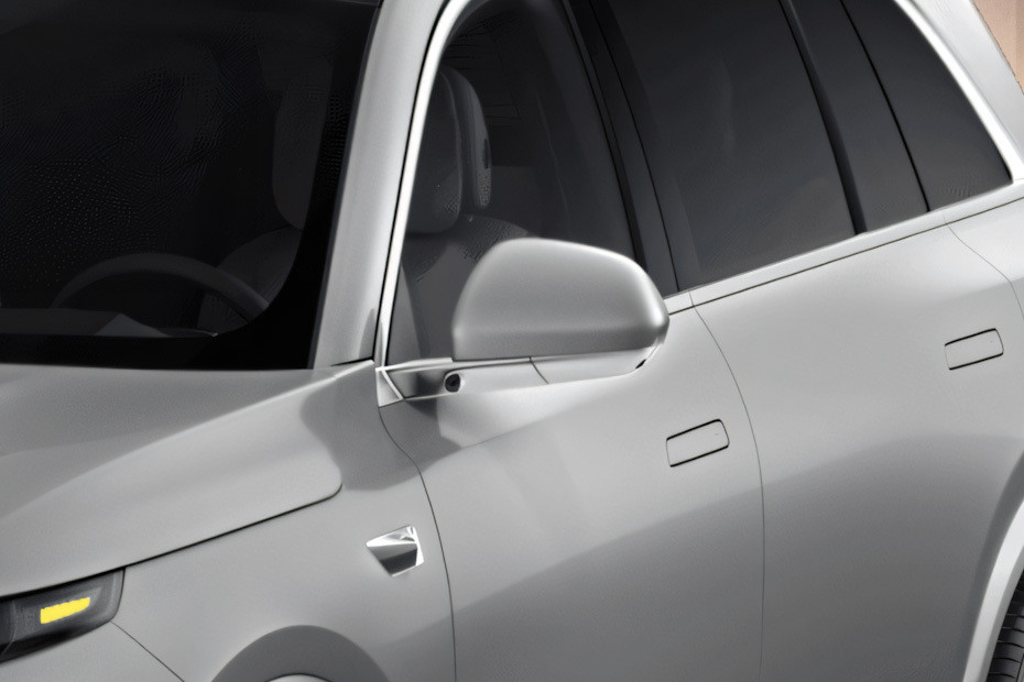 Li Auto L7 Drivers Side Mirror Front Angle