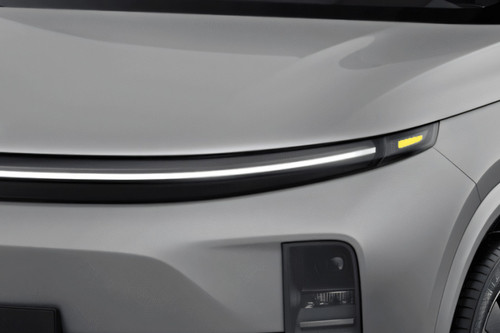 L7 Headlight