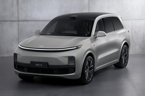 L9 Front angle low view