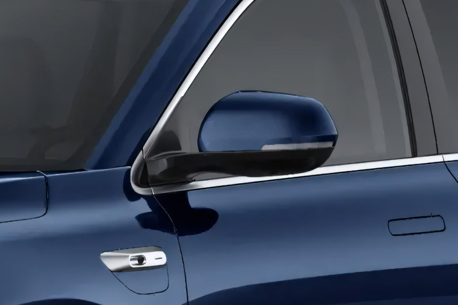 AITO 7 Drivers Side Mirror Front Angle