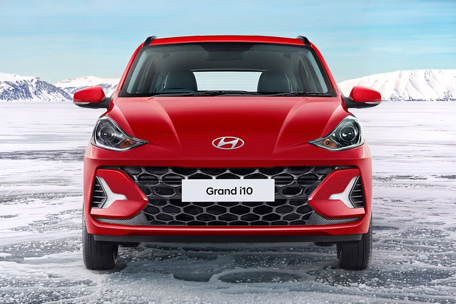 Full Front View of Grand i10