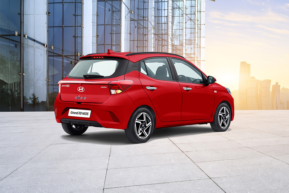Grand i10 Rear angle view