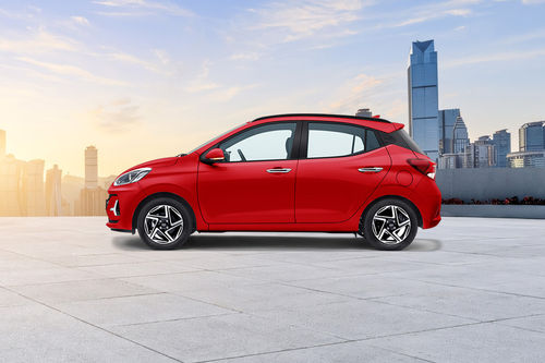 Grand i10 Side view