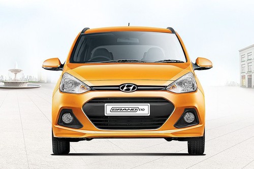 Full Front View of Grand i10 5DR