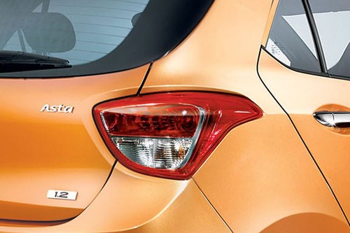 Grand i10 5DR Tail light