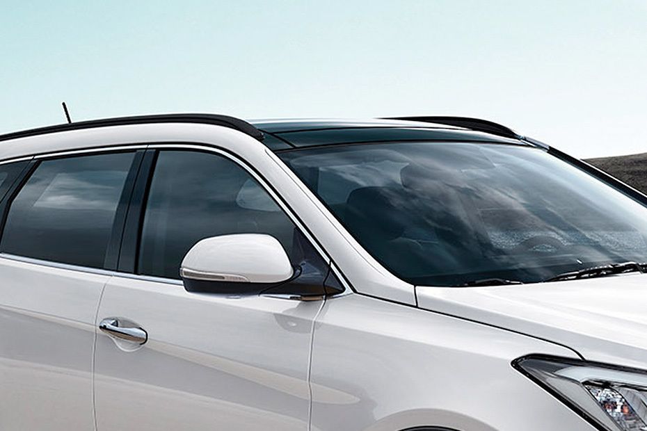 Hyundai Grand Santa Fe Drivers Side Mirror Front Angle