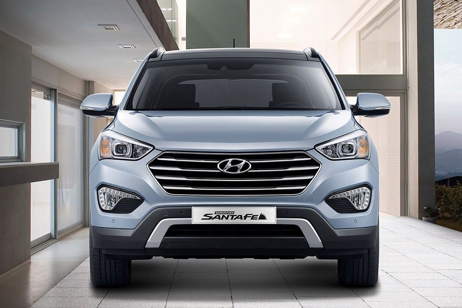 Full Front View of Grand Santa Fe