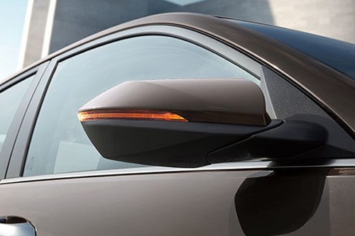 Hyundai Accent Drivers Side Mirror Rear Angle