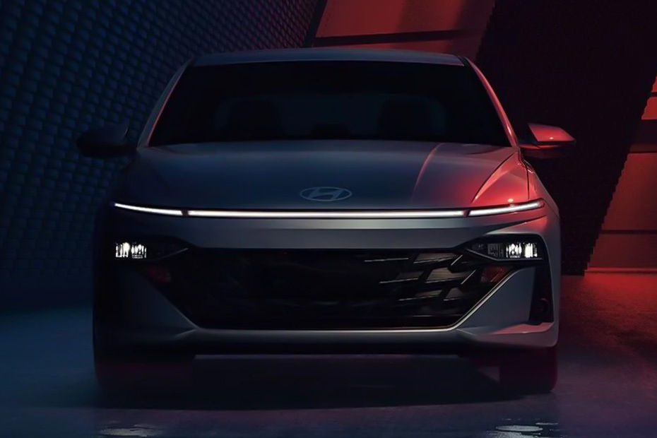 Full Front View of Accent