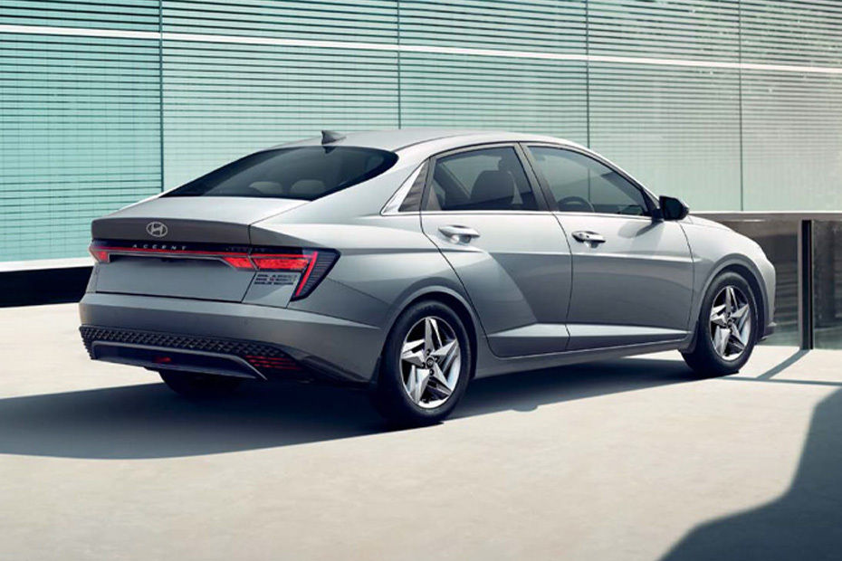 Accent Rear Medium Side View
