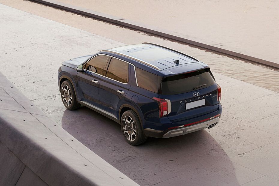 Rear Medium View of Hyundai Palisade (2022-2024)