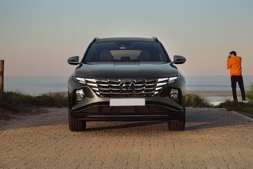 Full Front View of Tucson (2022-2024)
