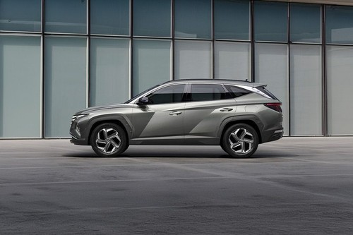 Hyundai Tucson (2022-2024) Full Side View