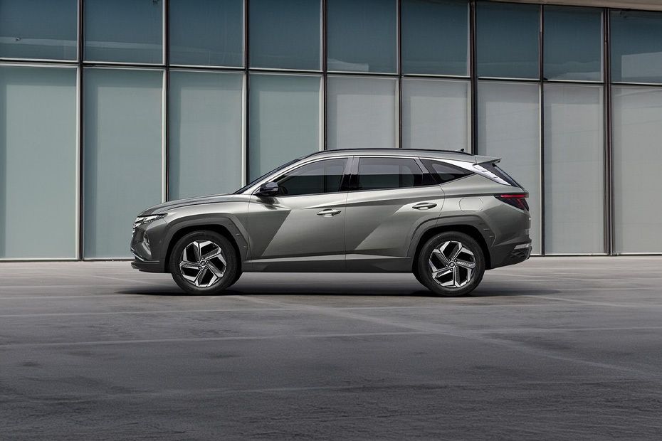 Tucson (2022-2024) Side view