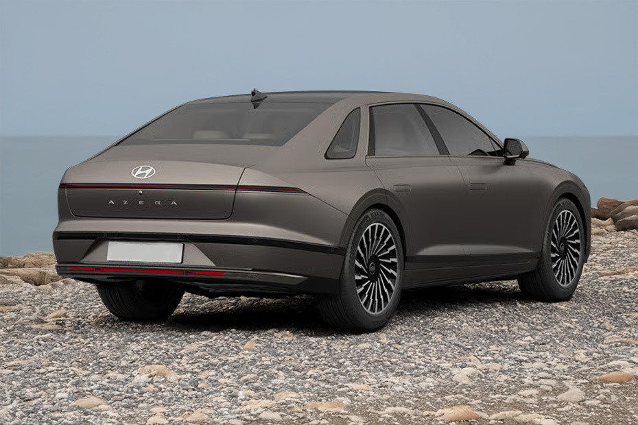 Azera Rear angle view