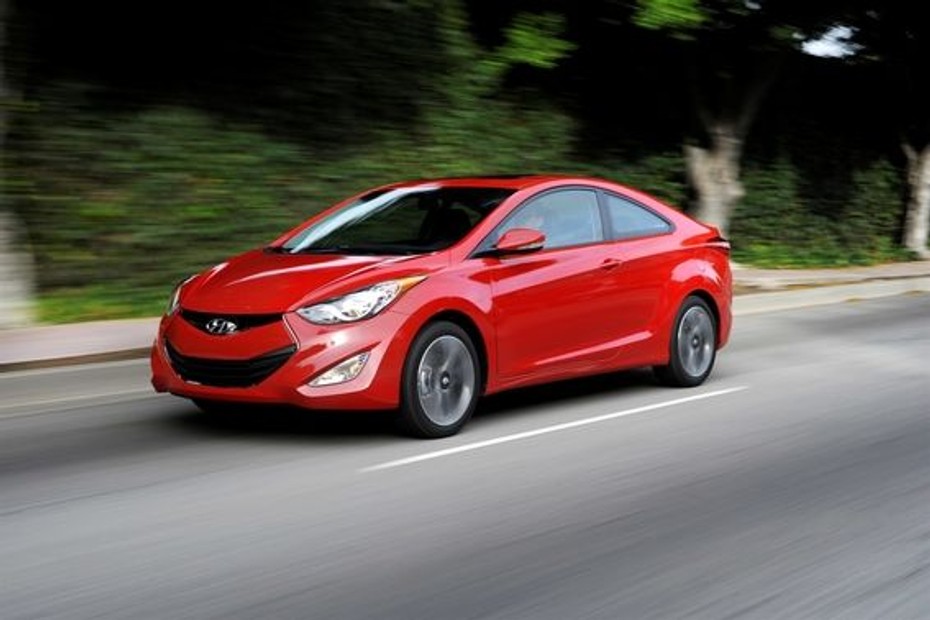 Elantra Coupe Front angle low view