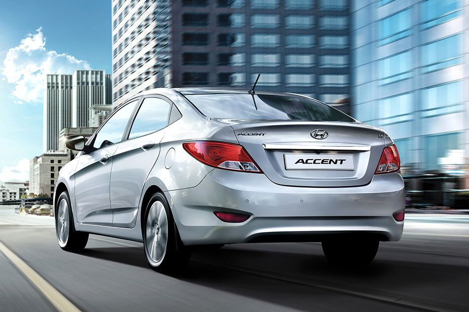 Rear Cross Side View of Hyundai Accent (2012-2021)