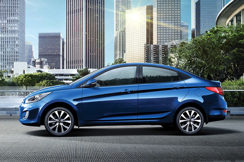 Accent (2012-2021) Side view