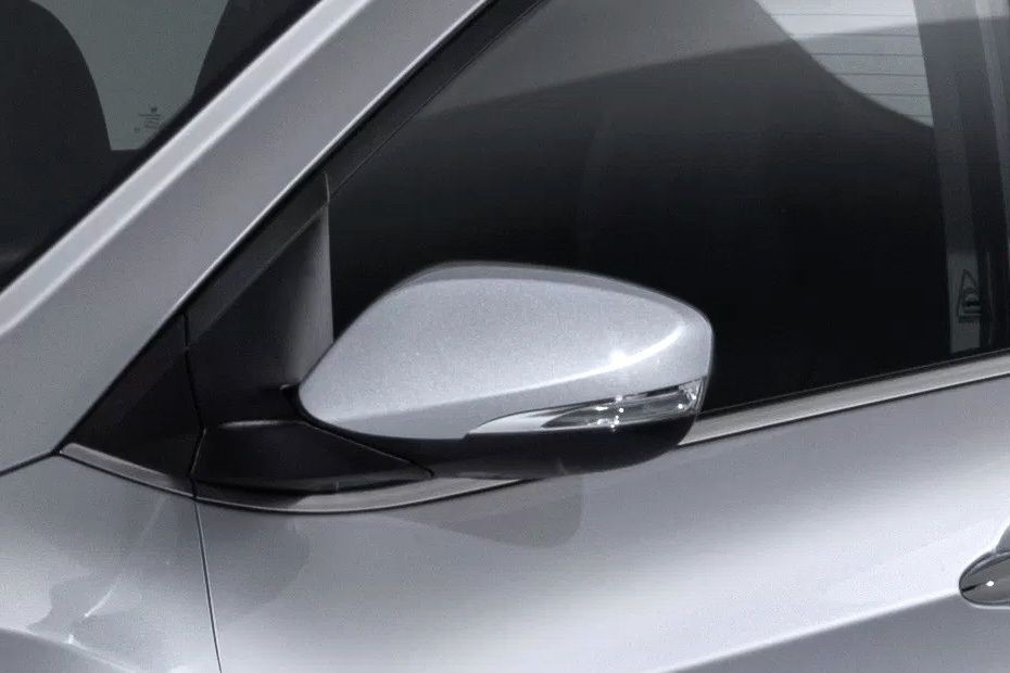 Hyundai i30 Drivers Side Mirror Front Angle