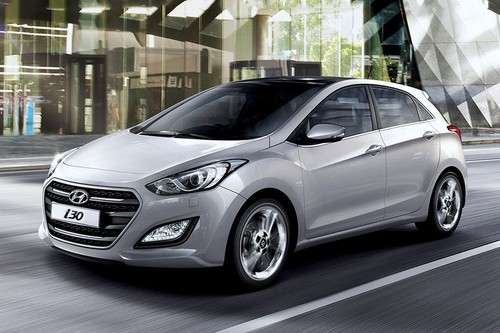 i30 Front angle low view