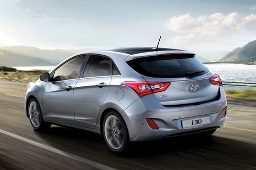 Rear Cross Side View of Hyundai i30