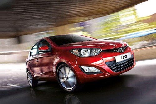 Hyundai i20 5DR Front Cross Side View