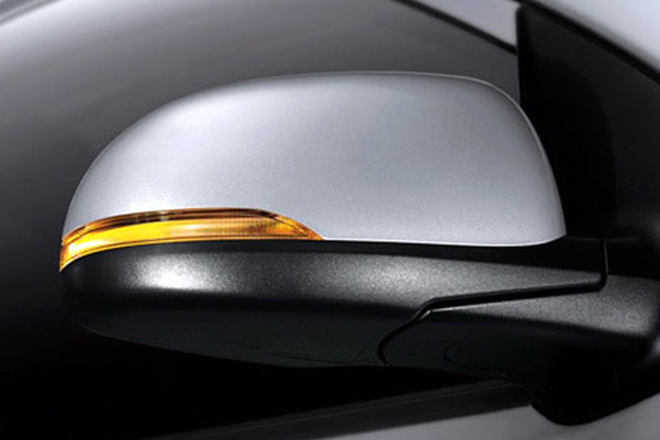 Hyundai i10 Drivers Side Mirror Front Angle