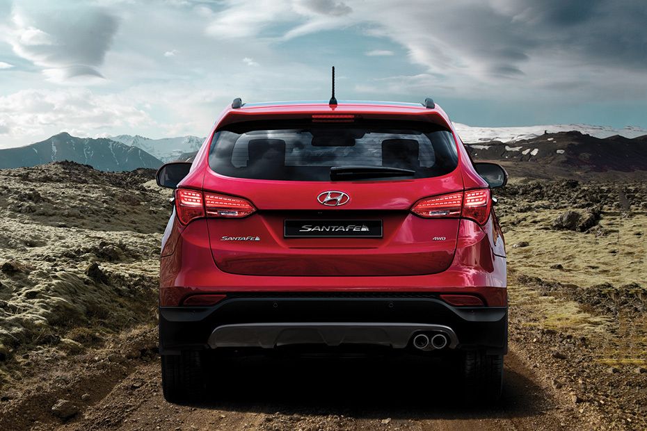 Full Rear View of Hyundai Santa Fe (2012-2021)