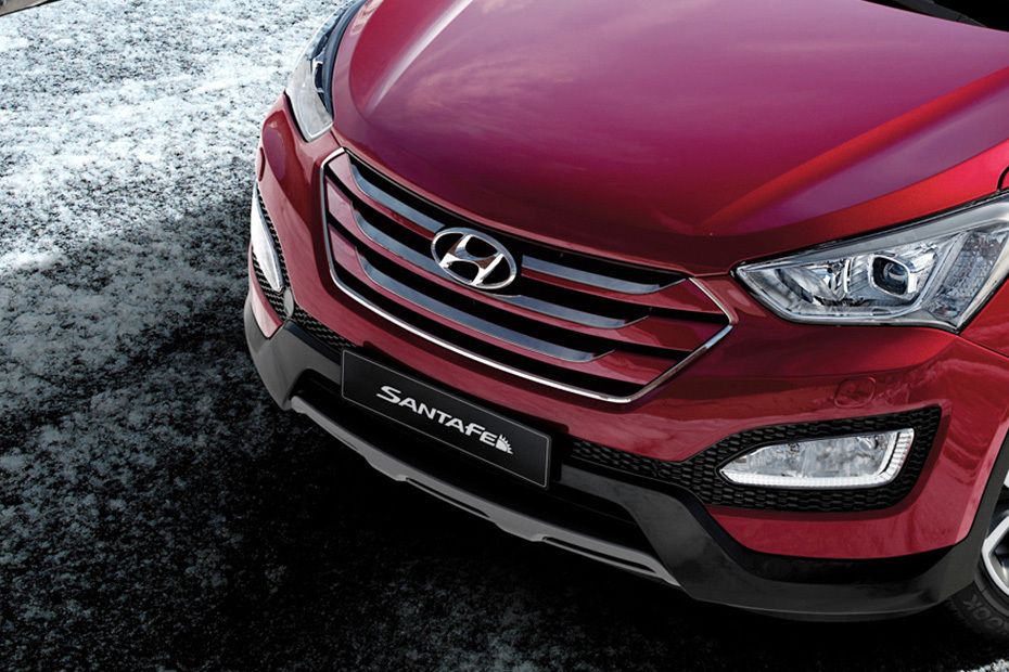 Santa Fe (2012-2021) Grille View