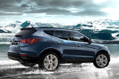 Santa Fe (2012-2021) Rear Medium Side View