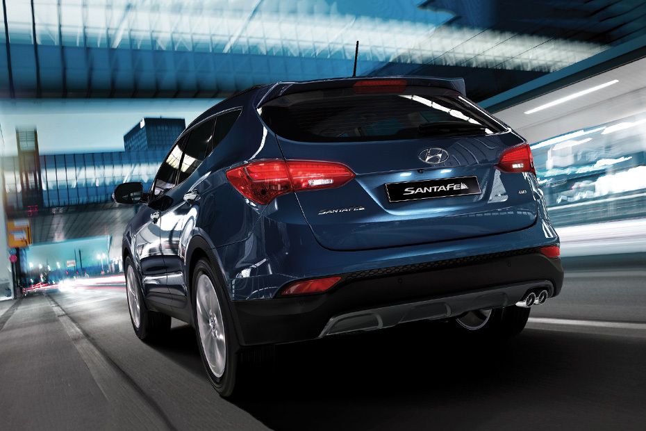Rear Medium View of Hyundai Santa Fe (2012-2021)